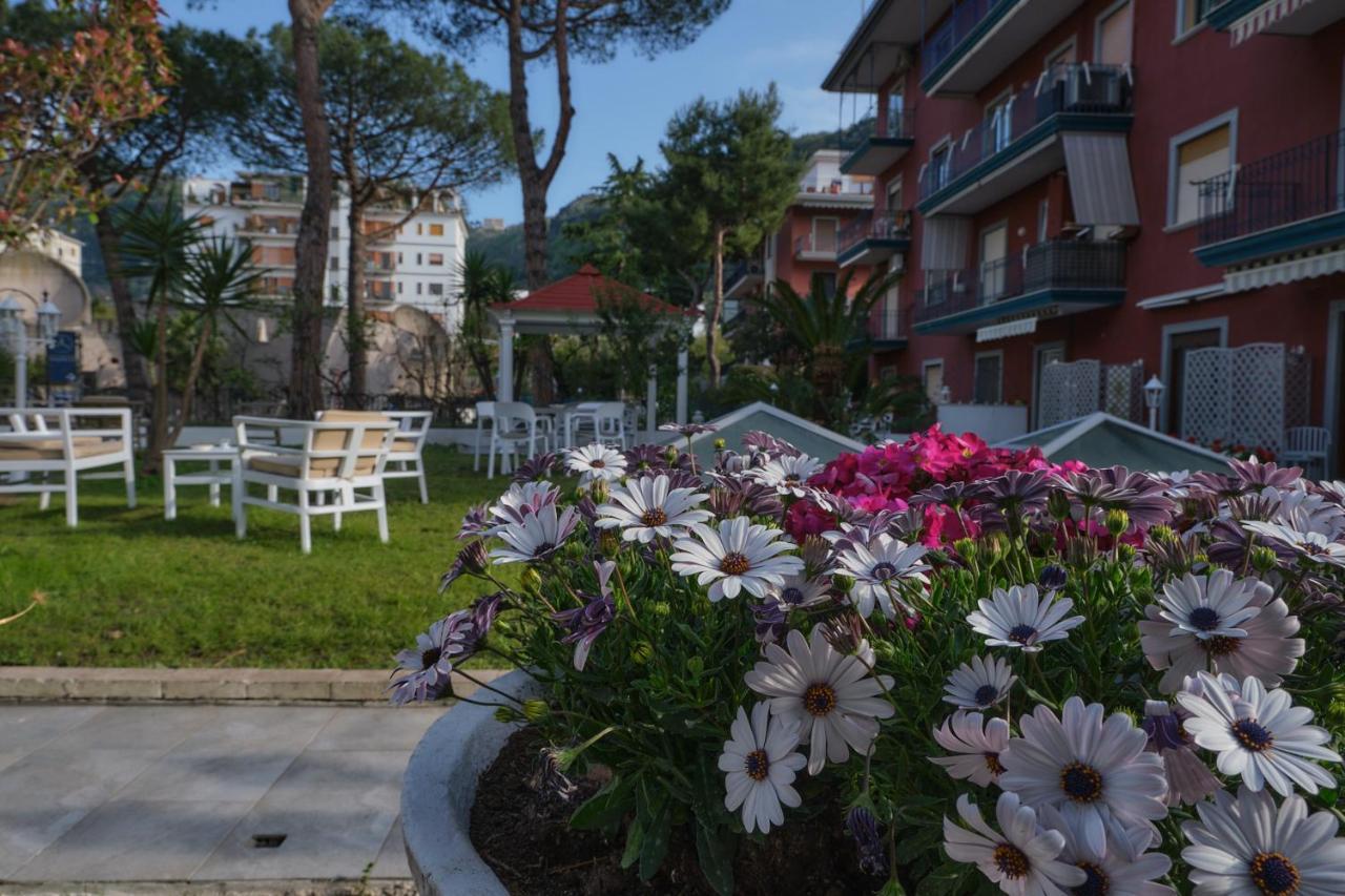 Giardino Archeologico Bed & Breakfast Sorrento Luaran gambar