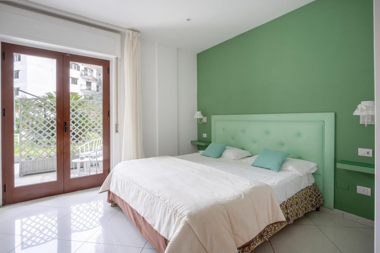 Giardino Archeologico Bed & Breakfast Sorrento Luaran gambar